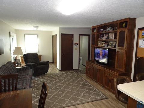 Tiny photo for 1350 E 6th Street, Sheldon, IA 51201 (MLS # 830823)