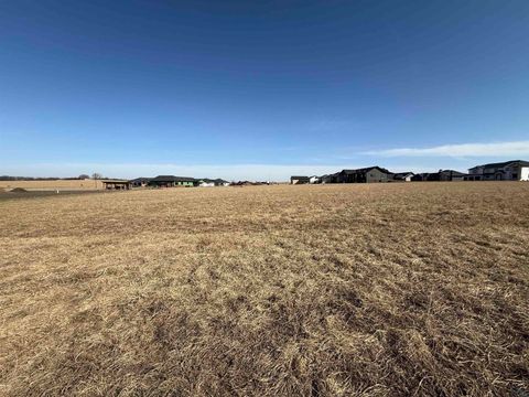 Tiny photo for 1680 Highland Hills, Sioux Center, IA 51250 (MLS # 832299)