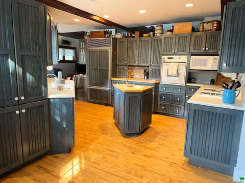 Tiny photo for 417 6th Ave, Sheldon, IA 51201 (MLS # 815247)