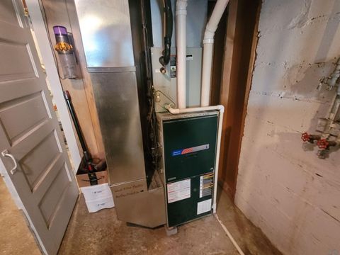 Tiny photo for 702 7th St, Sheldon, IA 51201 (MLS # 831689)