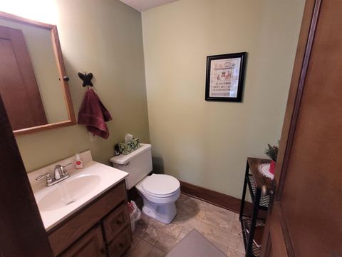 Tiny photo for 702 7th St, Sheldon, IA 51201 (MLS # 831689)