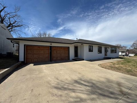 Tiny photo for 204 Iowa Ave SW Ave, Orange City, IA 51041 (MLS # 832275)