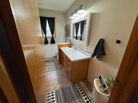 Tiny photo for 204 Iowa Ave SW Ave, Orange City, IA 51041 (MLS # 832275)