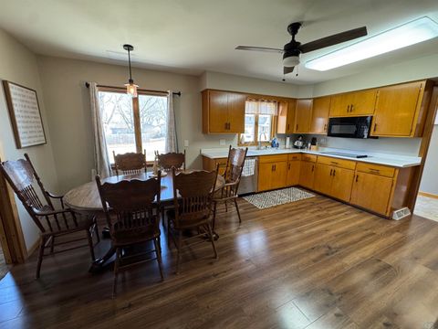 Tiny photo for 204 Iowa Ave SW Ave, Orange City, IA 51041 (MLS # 832275)