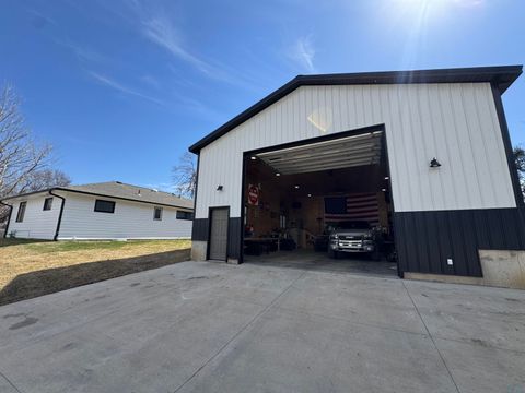 Tiny photo for 204 Iowa Ave SW Ave, Orange City, IA 51041 (MLS # 832275)