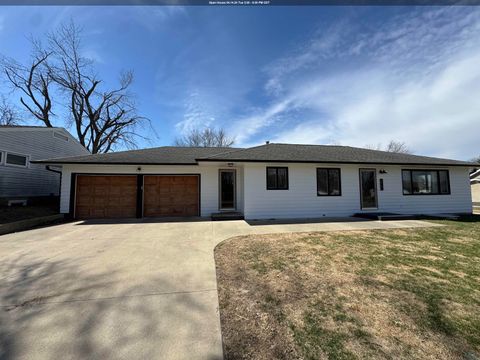 Photo of 204 Iowa Ave SW Ave, Orange City, IA 51041 (MLS # 832275)