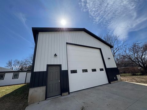 Tiny photo for 204 Iowa Ave SW Ave, Orange City, IA 51041 (MLS # 832275)