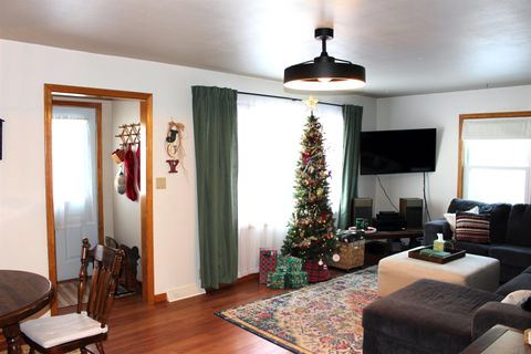 Tiny photo for 1005 Grant St, Boyden, IA 51234 (MLS # 831245)