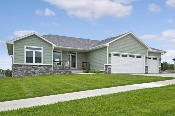 2700 BINGS CT, SIOUX CITY, IA 51108 - Image dde2eb8b3e4deee04b2e0f9e3c2439fc/3483862754