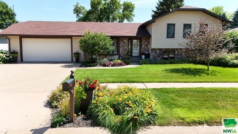 Single Family Residence in South Sioux City NE 612 Cardinal Drive.jpg