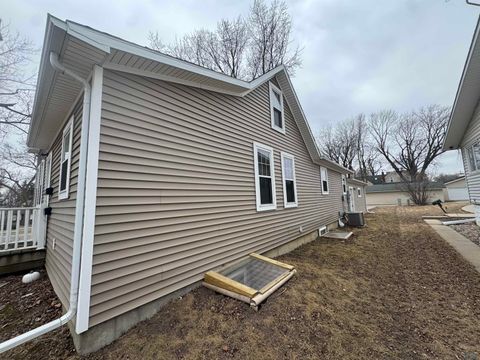 Tiny photo for 128 Boston Ave SE Ave, Orange City, IA 51041 (MLS # 831983)