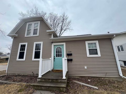 Tiny photo for 128 Boston Ave SE Ave, Orange City, IA 51041 (MLS # 831983)