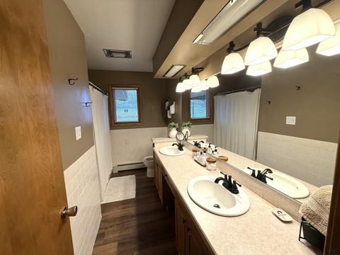 Tiny photo for 1200 Kahler Court, Sheldon, IA 51201 (MLS # 831721)