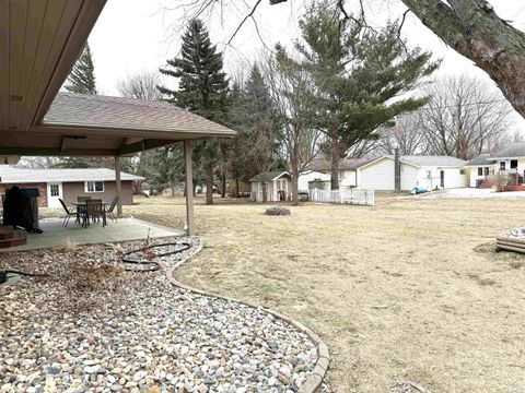 Tiny photo for 1200 Kahler Court, Sheldon, IA 51201 (MLS # 831721)