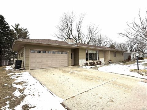 Photo of 1200 Kahler Court, Sheldon, IA 51201 (MLS # 831721)