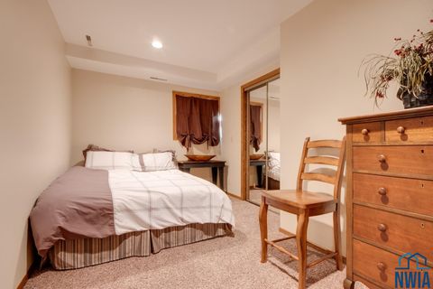 Tiny photo for 208 Iowa Ave NW Ave, Orange City, IA 51041 (MLS # 831011)