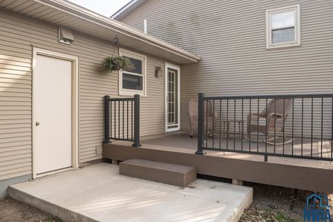 Tiny photo for 208 Iowa Ave NW Ave, Orange City, IA 51041 (MLS # 831011)