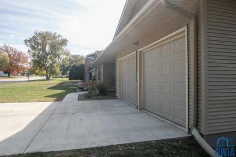 Tiny photo for 208 Iowa Ave NW Ave, Orange City, IA 51041 (MLS # 831011)