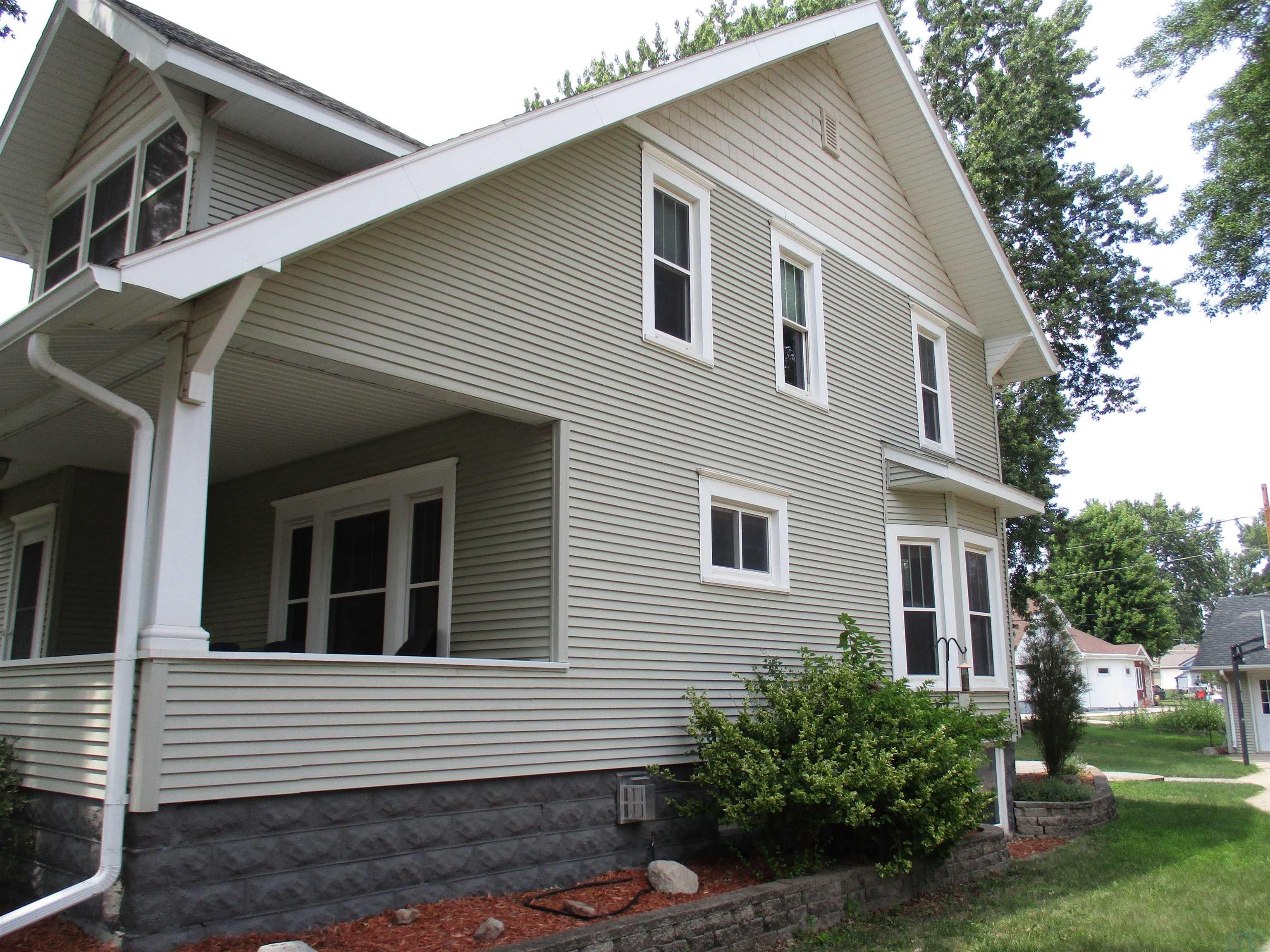 1126 W Cedar Street - Photo 3