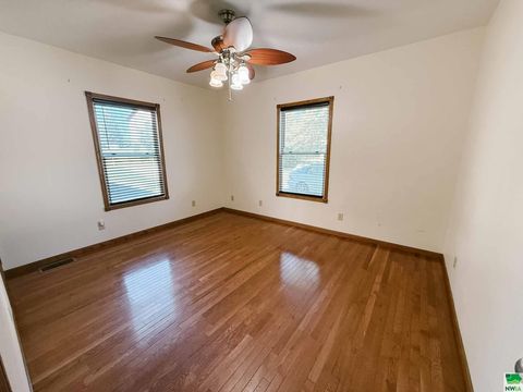 Tiny photo for 314 3rd St, Maurice, IA 51036 (MLS # 830045)