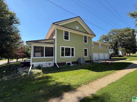 Tiny photo for 314 3rd St, Maurice, IA 51036 (MLS # 830045)