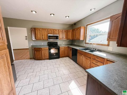 Tiny photo for 314 3rd St, Maurice, IA 51036 (MLS # 830045)