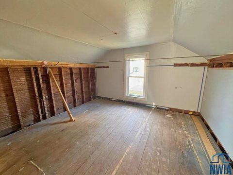 Tiny photo for 811 6th Avenue, Alton, IA 51003 (MLS # 830640)