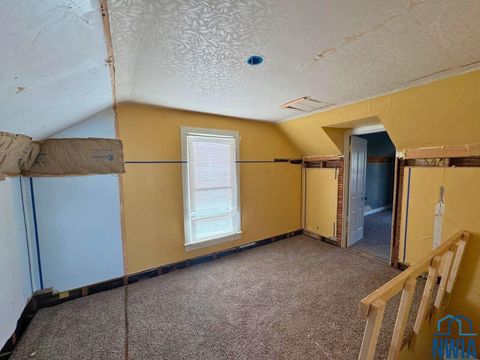 Tiny photo for 811 6th Avenue, Alton, IA 51003 (MLS # 830640)