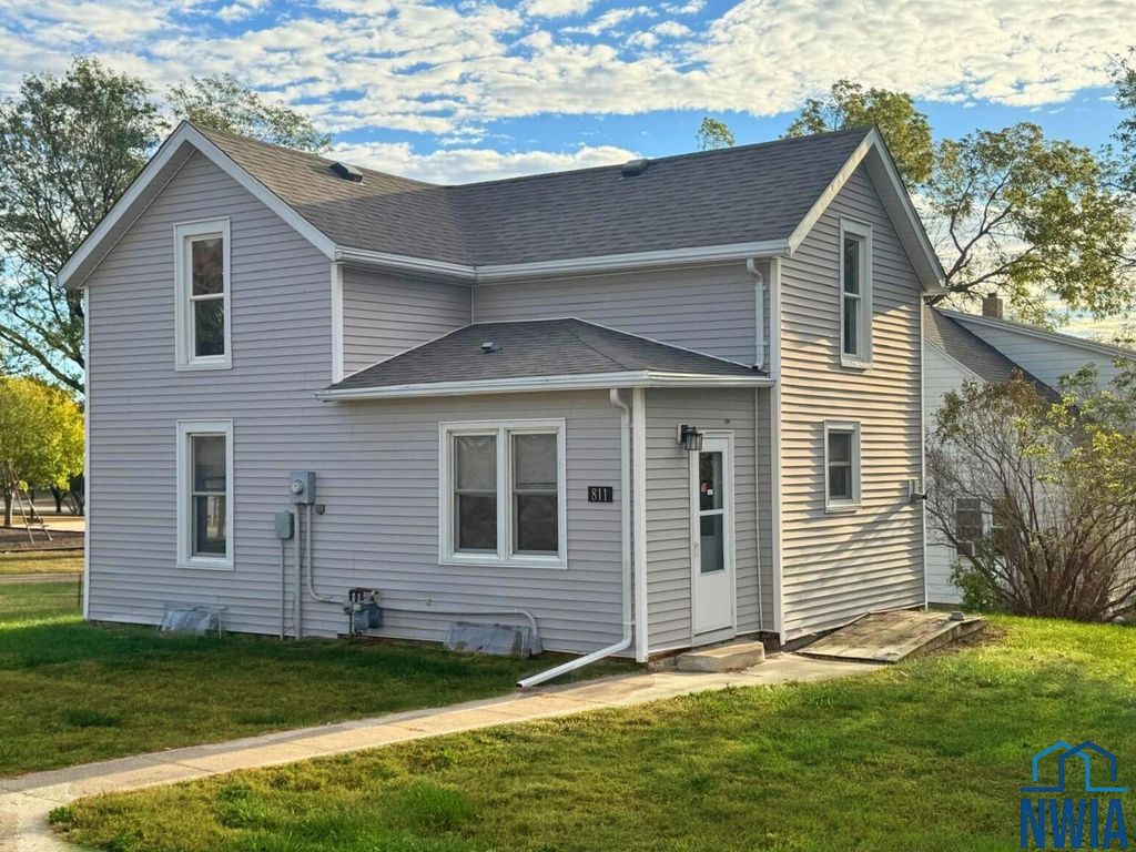 Photo of 811 6th Avenue, Alton, IA 51003 (MLS # 830640)