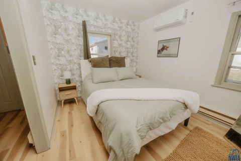 Tiny photo for 122 1st Ave SE Ave, Sioux Center, IA 51250 (MLS # 831079)