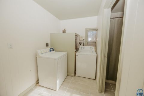 Tiny photo for 122 1st Ave SE Ave, Sioux Center, IA 51250 (MLS # 831079)