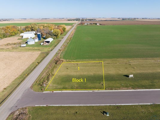 1301 CASTLE ST, LARCHWOOD, IA 51241 - Image efddd47db0c13f74aecddb5da52d2ebd/727872378