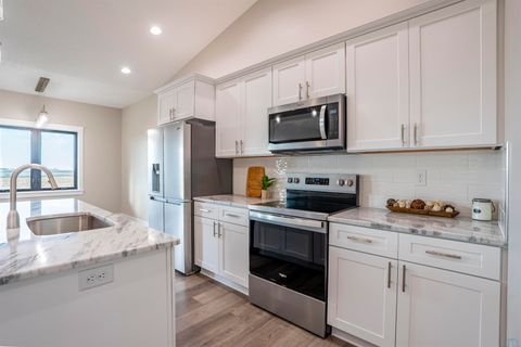 Tiny photo for 708 17th St SE, Orange City, IA 51041 (MLS # 828497)