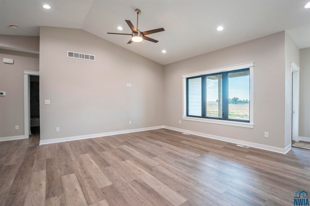 Photo of 708 17th St SE, Orange City, IA 51041 (MLS # 828497)