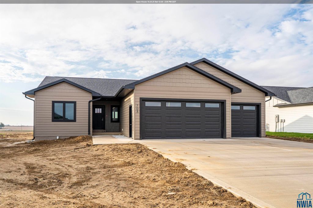 Photo of 708 17th St SE, Orange City, IA 51041 (MLS # 828497)