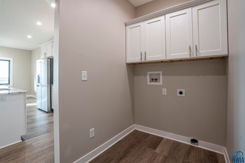 Tiny photo for 708 17th St SE, Orange City, IA 51041 (MLS # 828497)