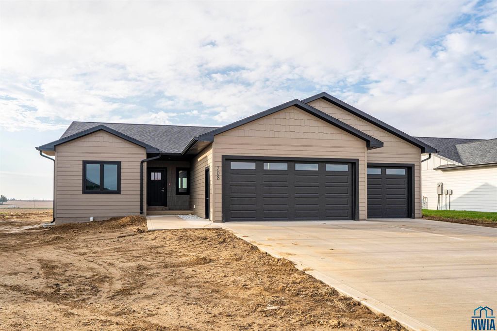 Photo of 708 17th St SE, Orange City, IA 51041 (MLS # 828497)