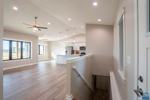 Tiny photo for 708 17th St SE, Orange City, IA 51041 (MLS # 828497)