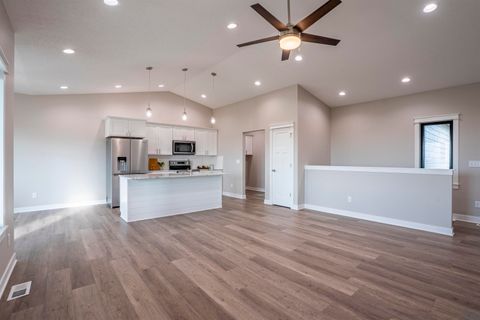 Tiny photo for 708 17th St SE, Orange City, IA 51041 (MLS # 828497)