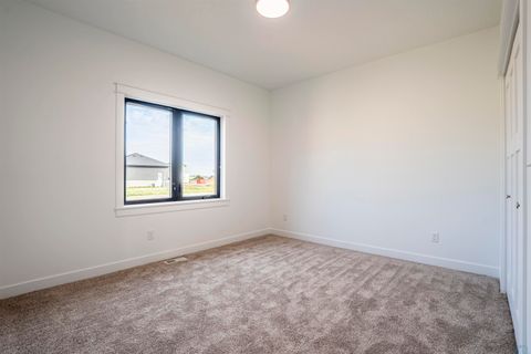 Tiny photo for 708 17th St SE, Orange City, IA 51041 (MLS # 828497)