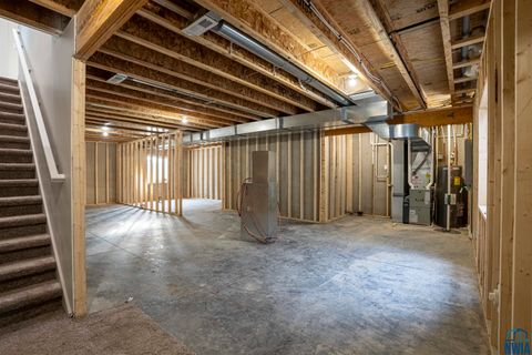 Tiny photo for 708 17th St SE, Orange City, IA 51041 (MLS # 828497)