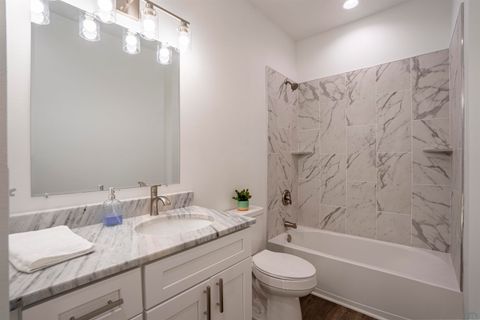 Tiny photo for 708 17th St SE, Orange City, IA 51041 (MLS # 828497)