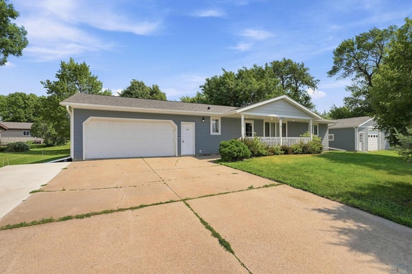 437 HOLDER ST, LARCHWOOD, IA 51241 - Image f0d228cd9fd96bb06b292db95f8dee28/2915051750