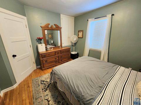 Tiny photo for 725 1st Ave. SW Ave, Sioux Center, IA 51250 (MLS # 831106)