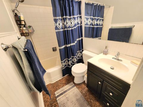 Tiny photo for 725 1st Ave. SW Ave, Sioux Center, IA 51250 (MLS # 831106)