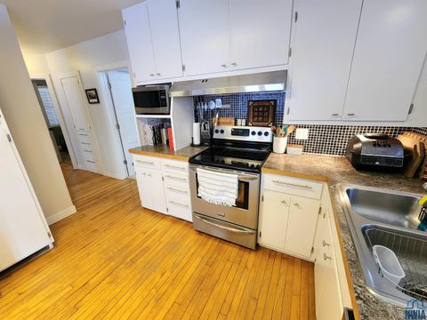 Tiny photo for 725 1st Ave. SW Ave, Sioux Center, IA 51250 (MLS # 831106)