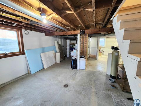 Tiny photo for 725 1st Ave. SW Ave, Sioux Center, IA 51250 (MLS # 831106)