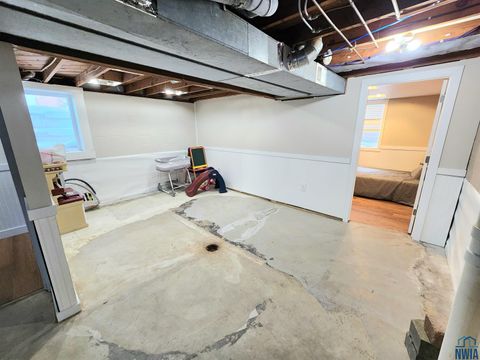 Tiny photo for 725 1st Ave. SW Ave, Sioux Center, IA 51250 (MLS # 831106)