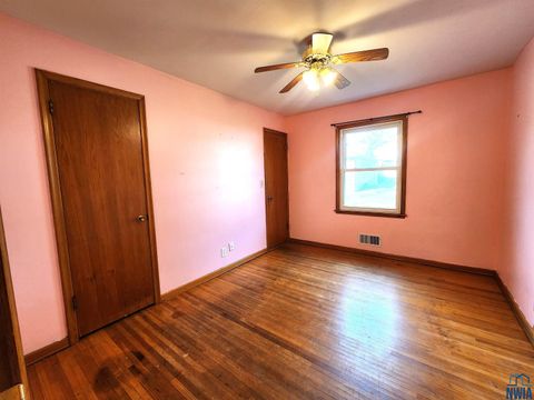 Tiny photo for 1008 4th Avenue, Alton, IA 51003 (MLS # 830524)