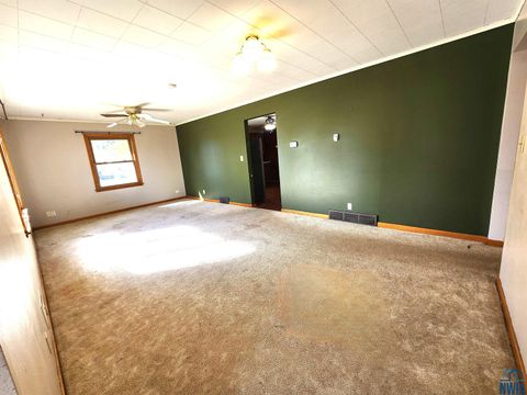 Tiny photo for 1008 4th Avenue, Alton, IA 51003 (MLS # 830524)